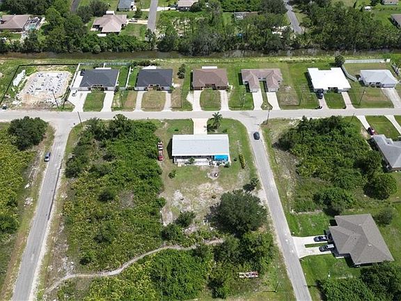4th image of 4513-4515 Douglas LN