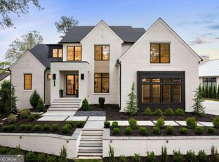 61 Woodstock Rd, Roswell, GA 30075