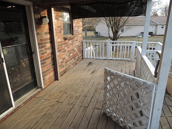 Rear deck off dining area