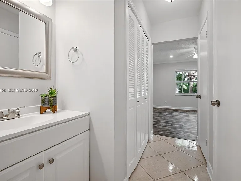 6209 Bay Club Dr #4 — Photo 9
