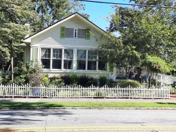 322 Cedar St, Carrollton, GA 30117