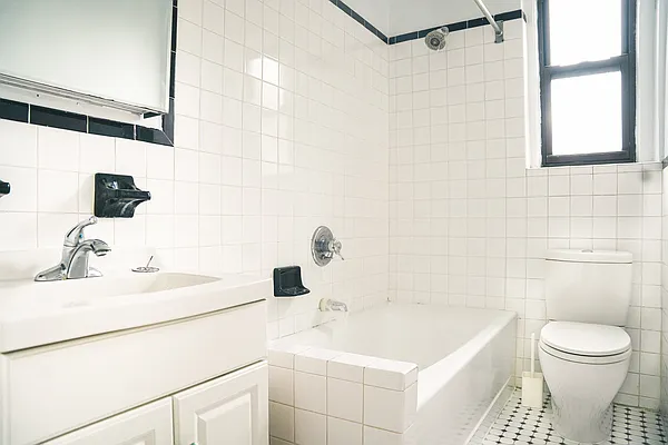 Rented by 620 MGMT | media 15