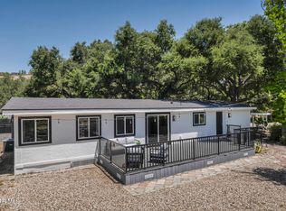 44 Old Castle Rd, Westlake Village, CA 91361