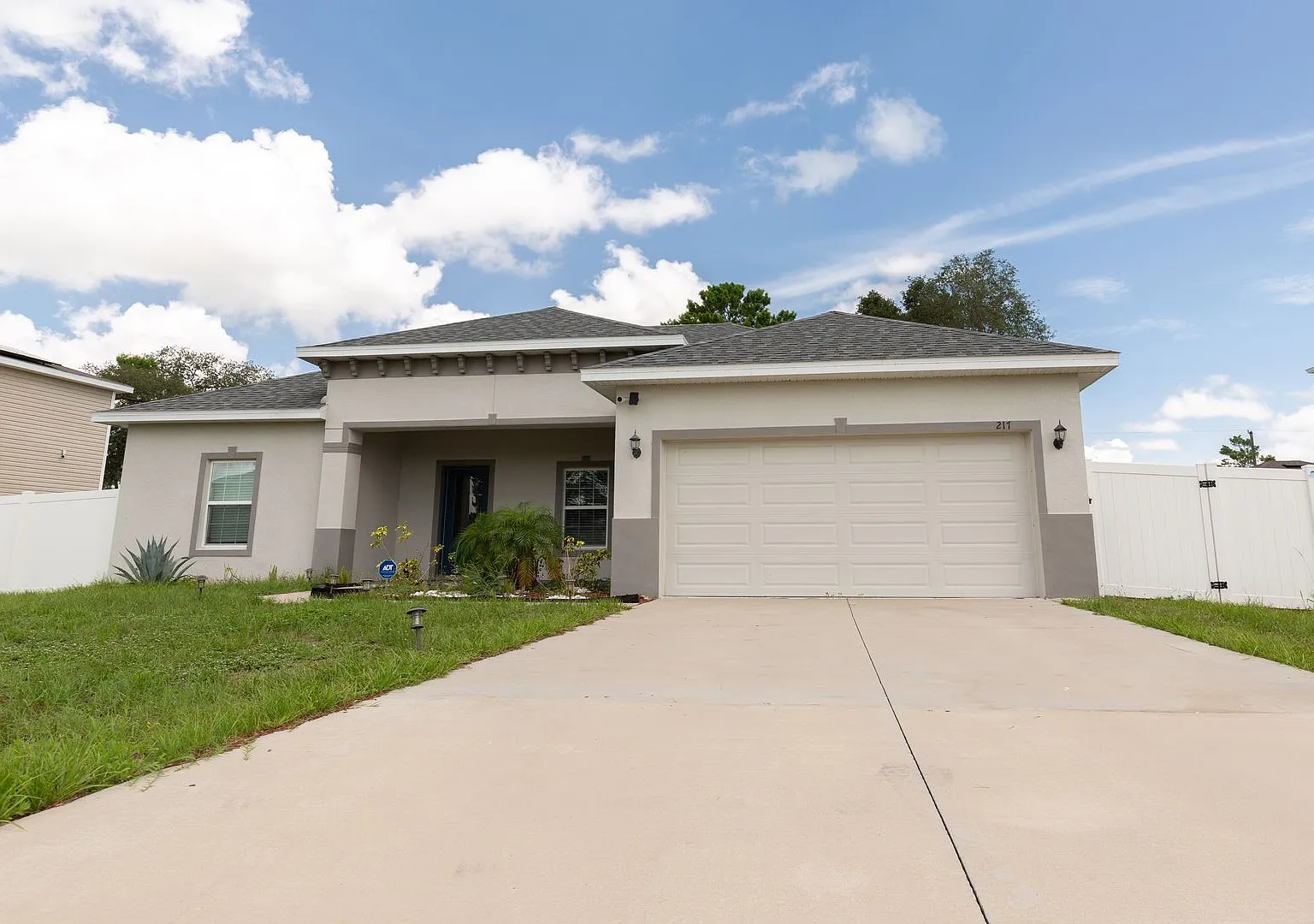 Poinciana Single Family Home 3/2/2 — Photo 1