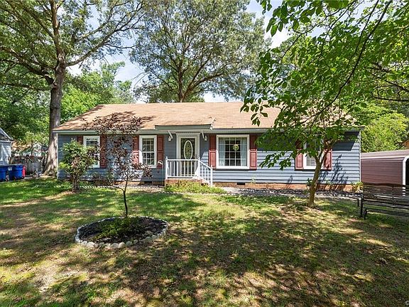 2nd image of 2718 Sand Hills Dr