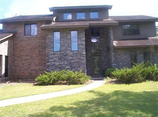 206 Rabbit Trl, Lake Jackson, TX 77566