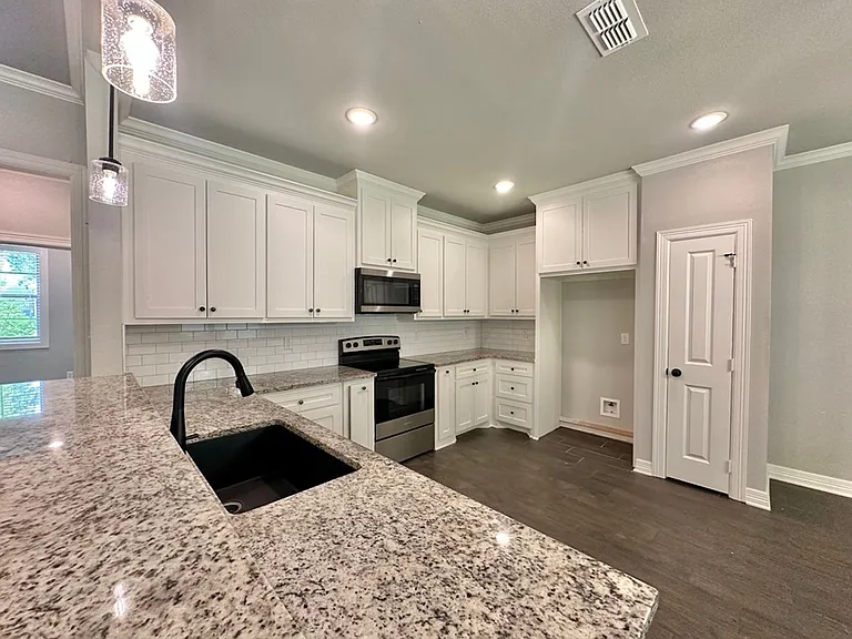 109 Rose Row Ln — Photo 9