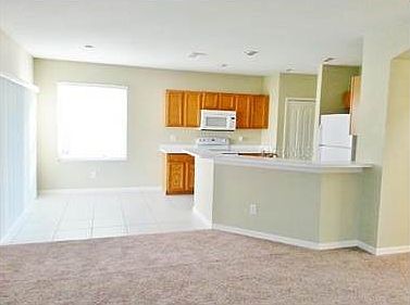 4th image of 7969 Carriage Pointe Dr