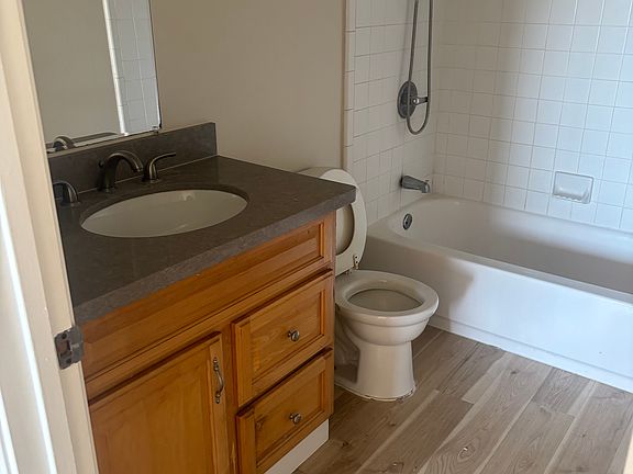 5th image of 223 Palm Ave Unit 2