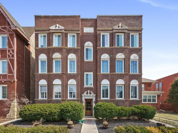 430 Wisconsin Ave #2S, Oak Park, IL 60302