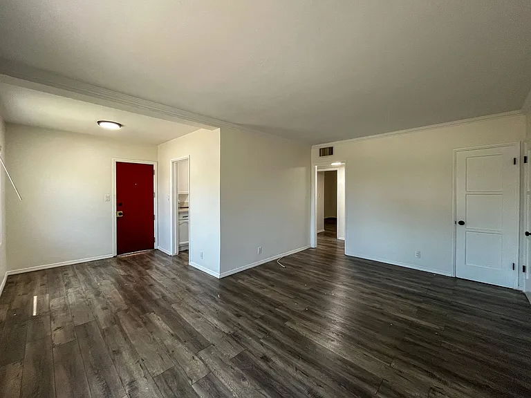 3401 W 84th Pl — Photo 7