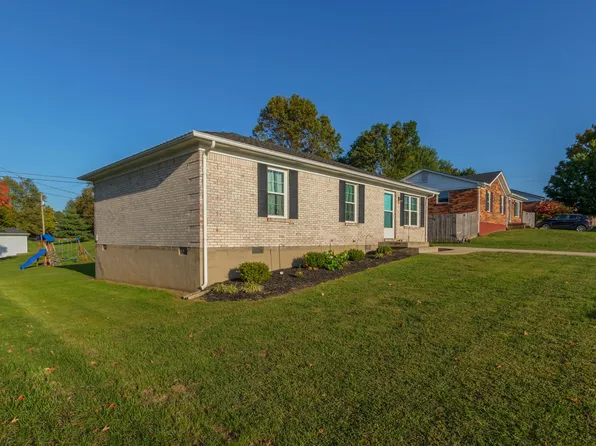 120 Robynwood Dr, Cynthiana, KY 41031