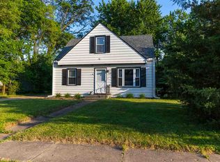 605 Loves Park Dr, Loves Park, IL 61111