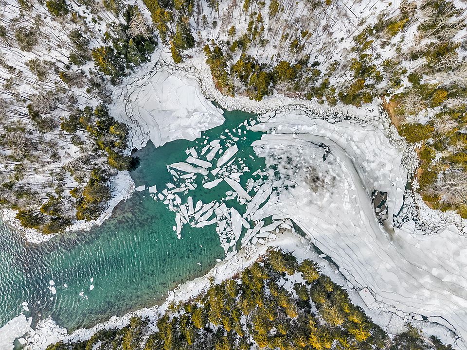 1st image of 52 Atlantic Quarry Road
