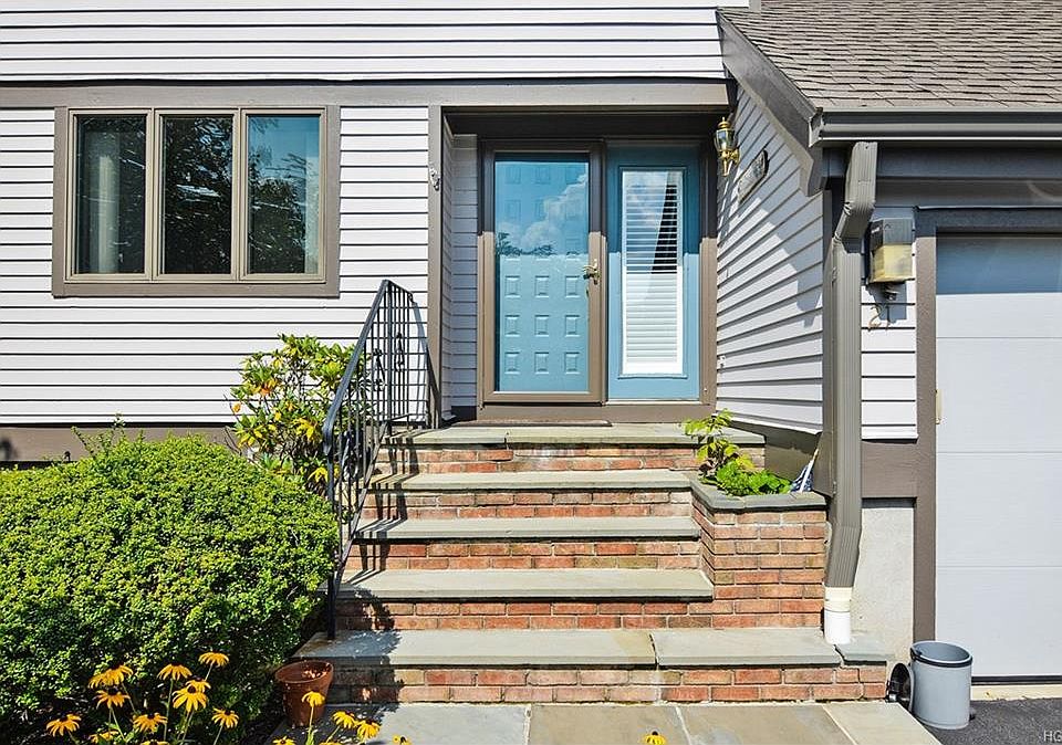 1st image of 21 Adela Ct