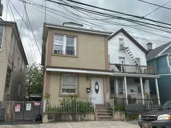 41 Quincy St, Passaic, NJ 07055