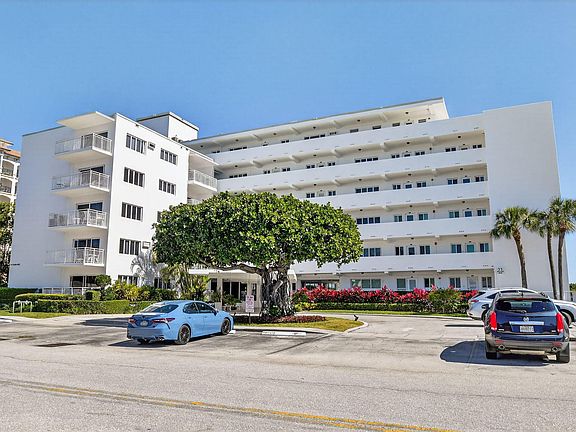 3rd image of 33 Ocean Avenue #202