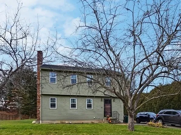 39 Burma Rd, Fitchburg, MA 01420