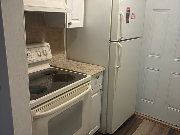 2nd image of 1307 W Washington St APT A
