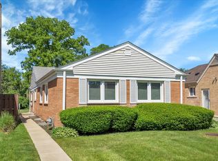 914 Jeannette St, Des Plaines, IL