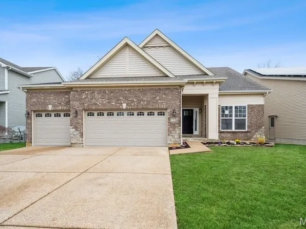 2238 Bay Tree Dr, Saint Peters, MO 63376