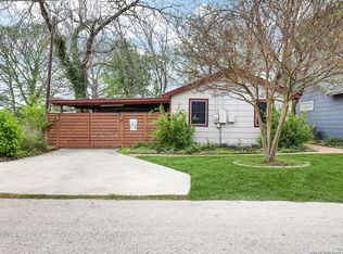 208 Lee St, Seguin, TX 78155