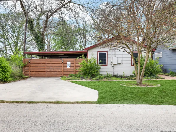 208 Lee St, Seguin, TX 78155