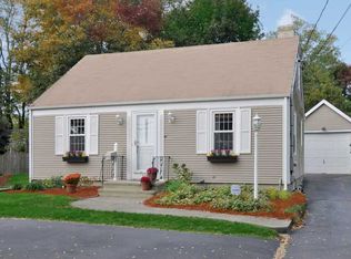 1155 Hope St, Bristol, RI 02809