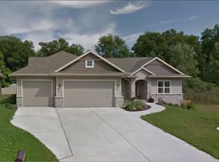 1080 Heyerdahl Hts, Hobart, WI 54155