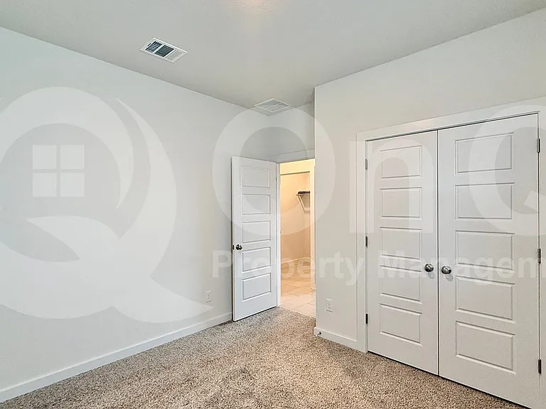 103 Hackberry Branch Dr — Photo 12
