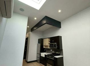 131 Meserole St #4, Brooklyn, NY 11206