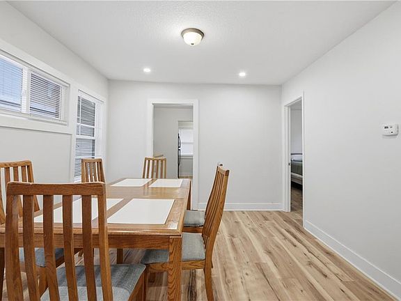 5th image of 2404 Denver Ave