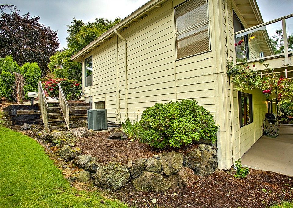 1st image of 3809 Northshore Blvd NE