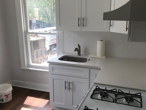 3rd image of 22 Bedell St Floor 2