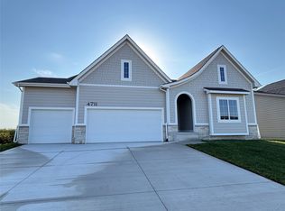 4711 177th St, Urbandale, IA 50323