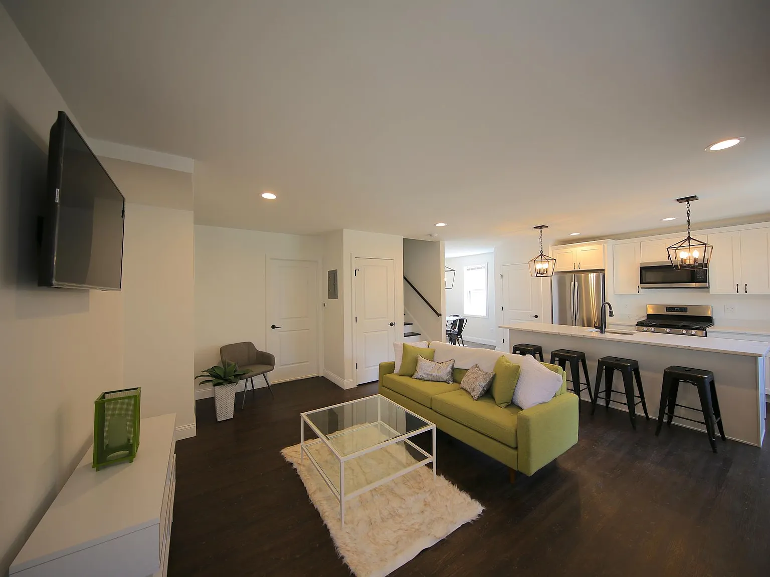 4 bed, 3177 sqft, $1,250 — Photo 4