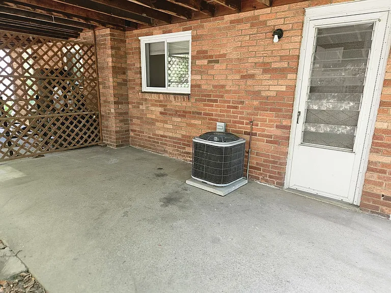 2273 Pauline Ave — Photo 16