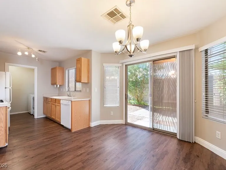 9633 Deer Park Ave — Photo 3
