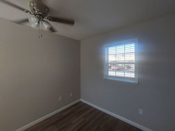 4th image of 257-259 Seal Beach Blvd #3