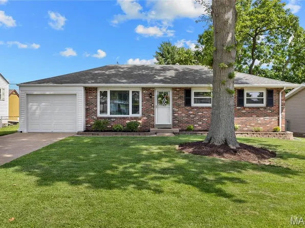 11124 Patsy Dr, Saint Louis, MO 63123