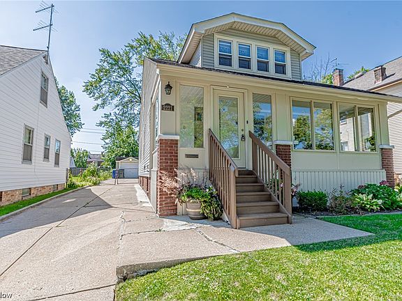 2nd image of 2221 Oak Park Ave
