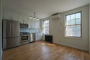 Rented by TM Realty Exchange Inc.