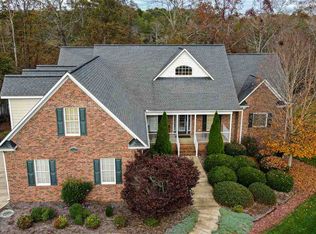 354 Island Green Ln, Inman, SC 29349