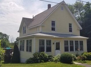 68 Greenwood Pl, Gardner, MA 01440
