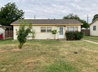 1515 Dallas St, Plainview, TX 79072