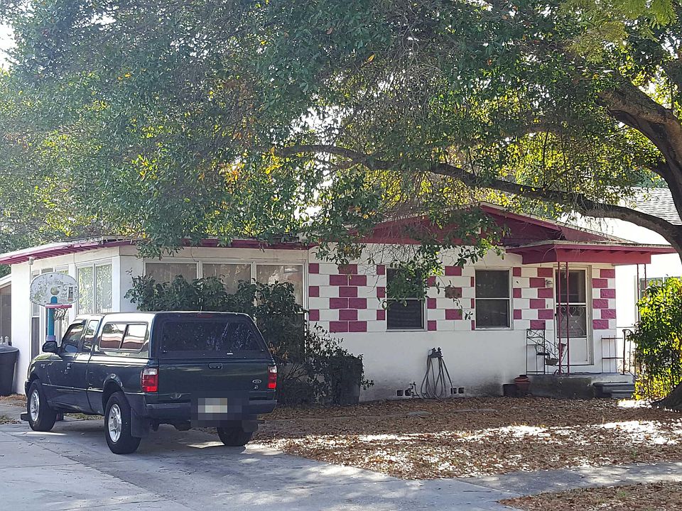 1st image of 3142 11th Ave N