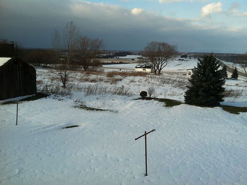2nd image of 4820 Townline Rd