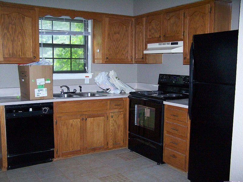 1st image of 512 NE Malibu Dr