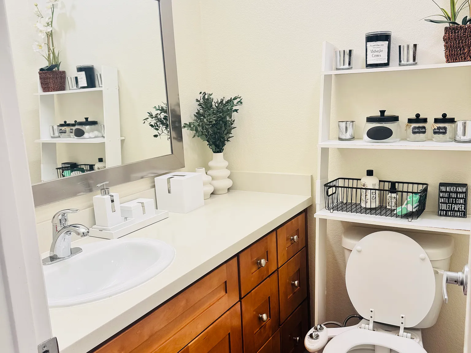 2 bed, 2.5 bath, 1400 sqft, $2,000 — Photo 3