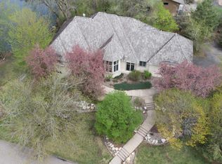 6821 Cheyenne Trl, Edina, MN 55439